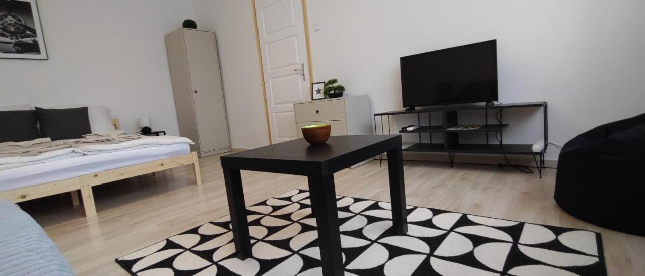 Blue Moon Apartman Έγκερ Εξωτερικό φωτογραφία